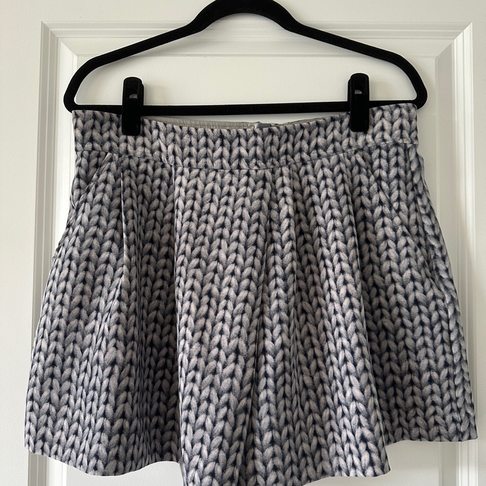Banana Republic Gray Patterned Skort